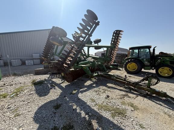 Image of John Deere 637 equipment image 4