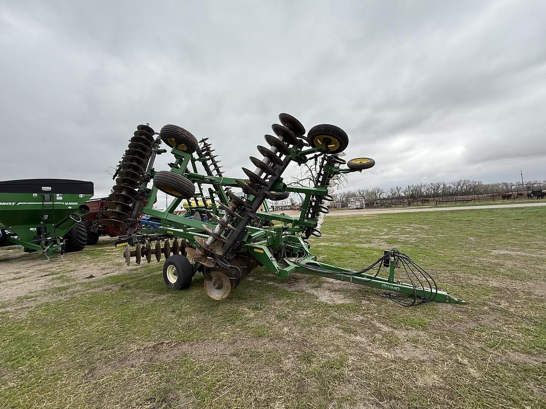 Image of John Deere 637 Primary image