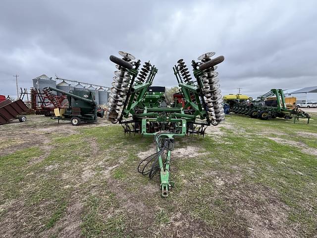 Image of John Deere 637 equipment image 3
