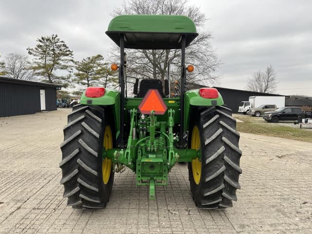 Image of John Deere 6415 equipment image 4