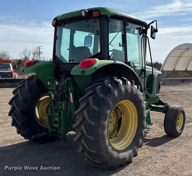 Image of John Deere 6415 equipment image 4