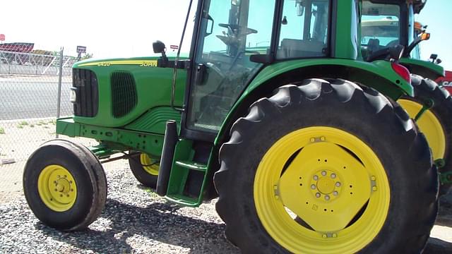 Image of John Deere 6420 equipment image 1