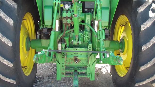 Image of John Deere 6420 equipment image 1