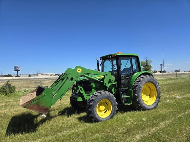 Image of John Deere 6420 equipment image 1