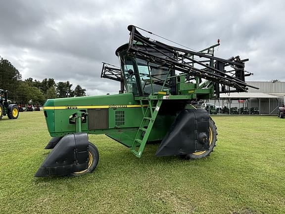 Image of John Deere 6700 equipment image 3