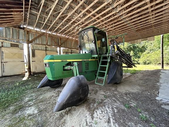 Image of John Deere 6700 Primary image