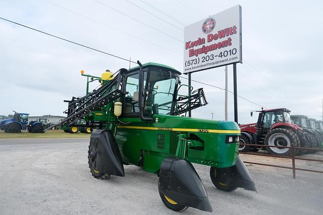 Image of John Deere 6700 equipment image 1