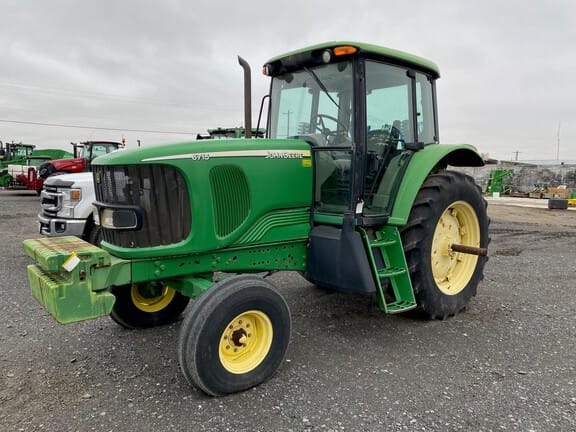 Main image John Deere 6715