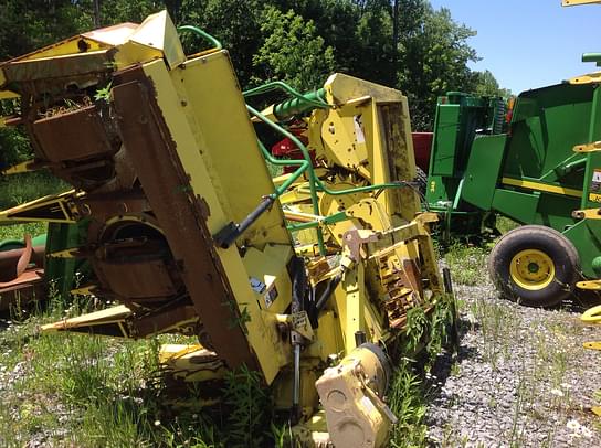 Image of John Deere 688 equipment image 3