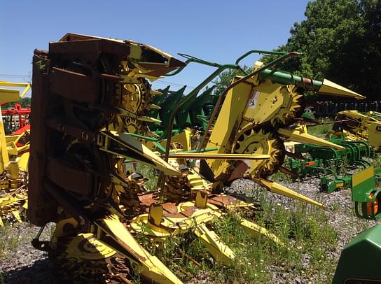 Image of John Deere 688 equipment image 2