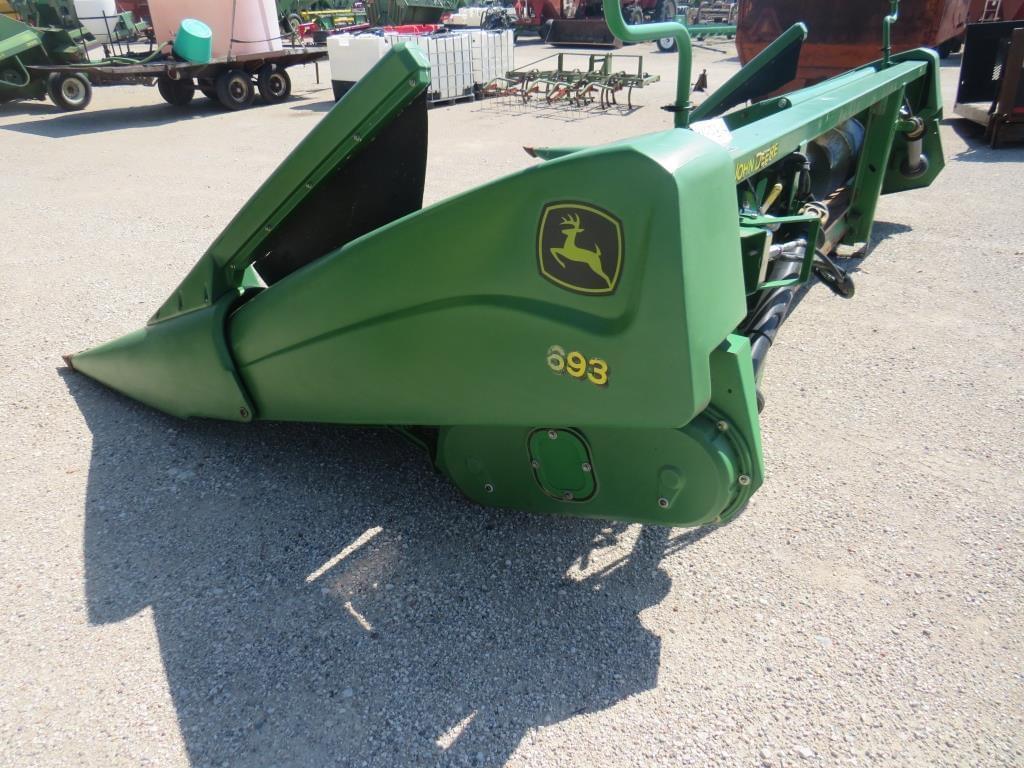 Image of John Deere 693 Primary image