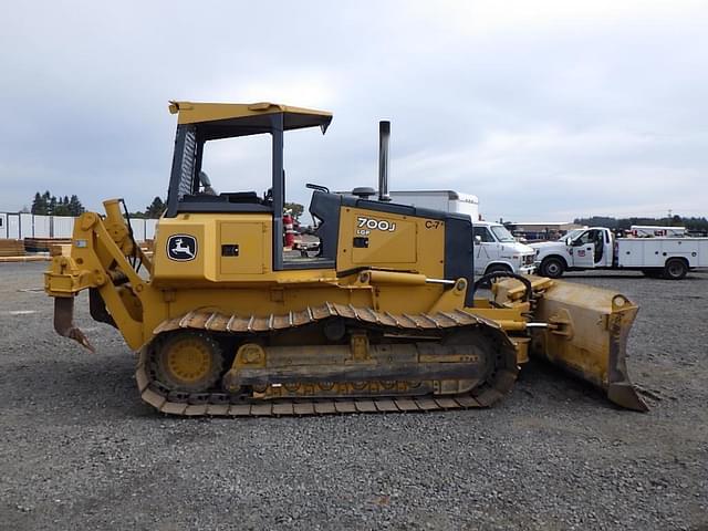 Image of John Deere 700J equipment image 2