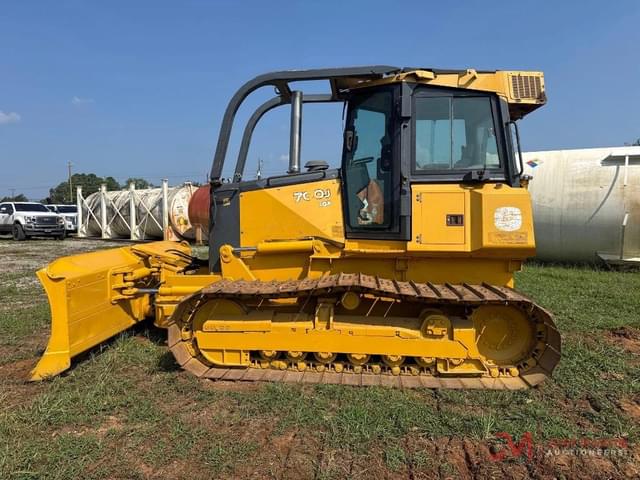 Image of John Deere 700J LGP equipment image 4