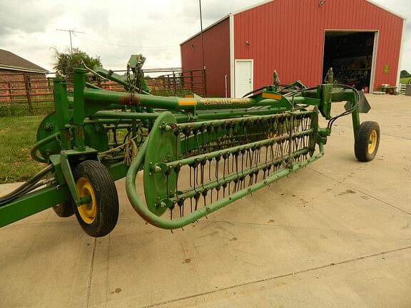 Image of John Deere 705 equipment image 1