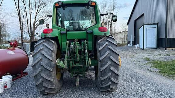 Image of John Deere 7220 equipment image 3
