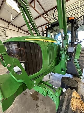 Image of John Deere 7220 equipment image 4