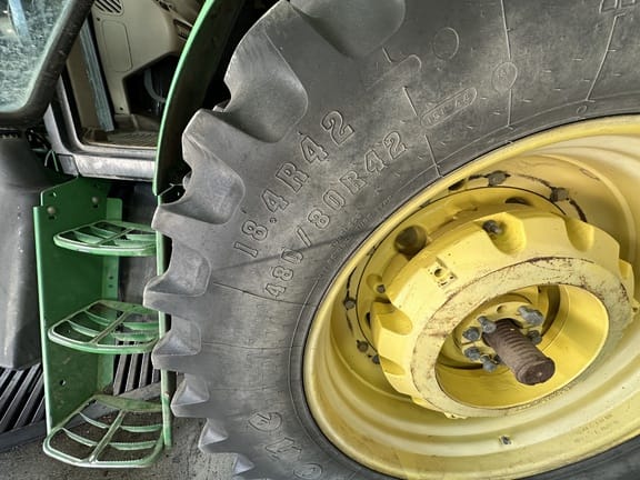 2007 John Deere 7230 Premium Equipment Image0