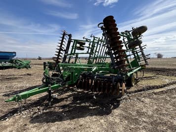 Main image John Deere 726