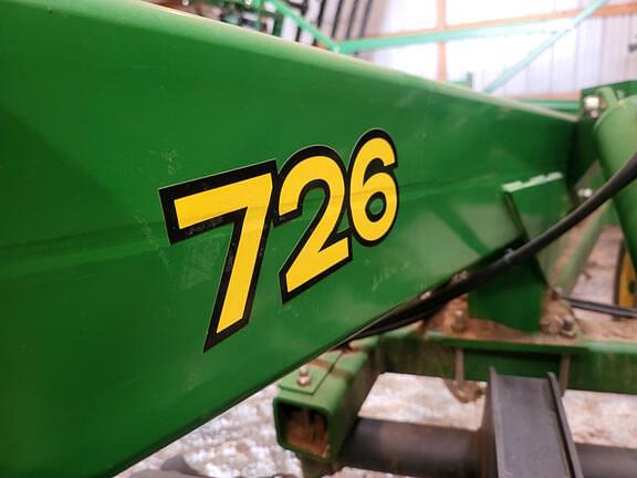 Image of John Deere 726 equipment image 3