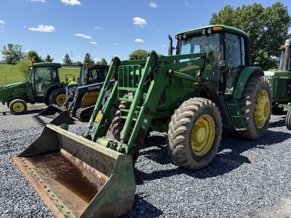 2007 John Deere 7320 Equipment Image0