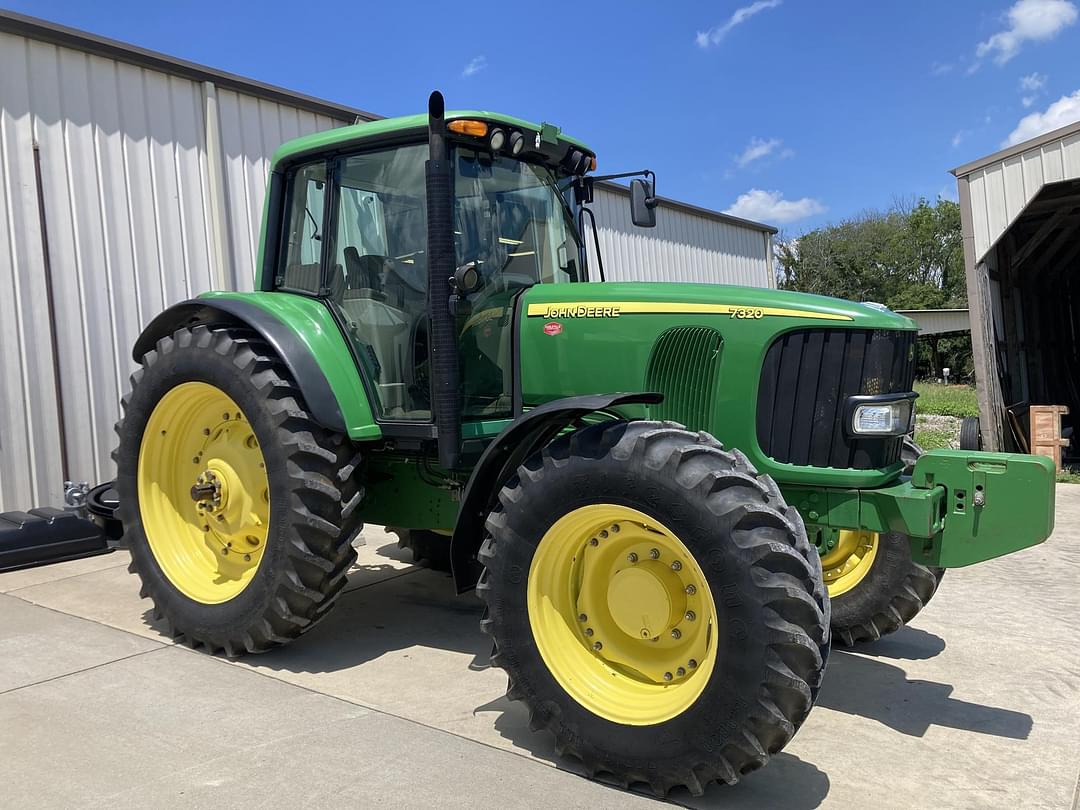 Image of John Deere 7320 Primary image
