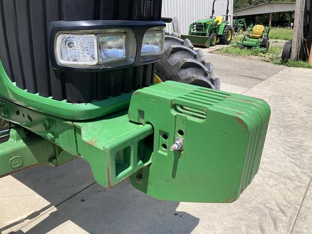 Image of John Deere 7320 equipment image 4