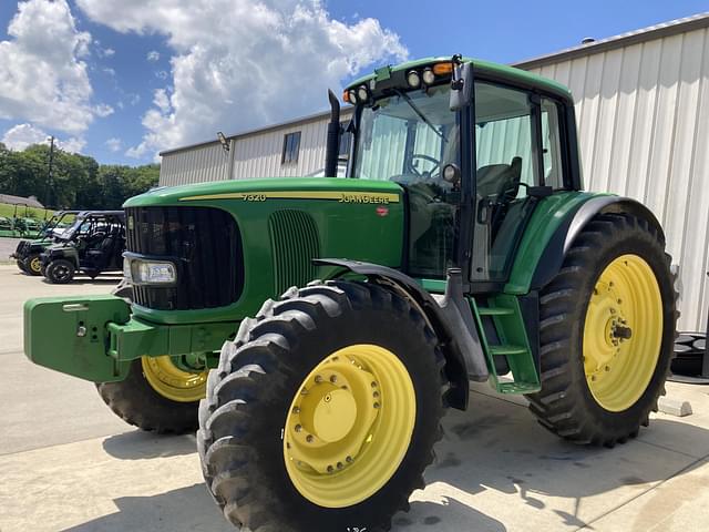 Image of John Deere 7320 equipment image 1