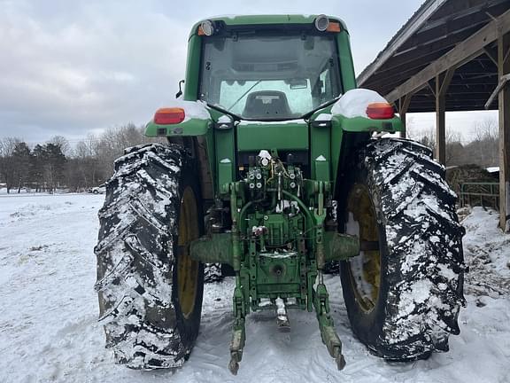 Image of John Deere 7330 equipment image 4