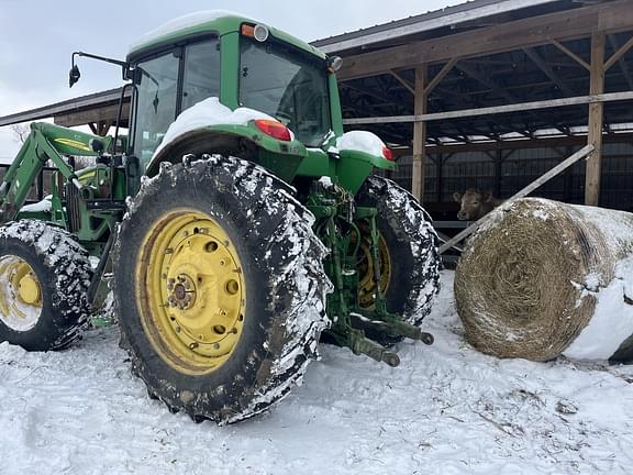 Image of John Deere 7330 equipment image 3