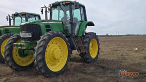 2007 John Deere 7330 Image