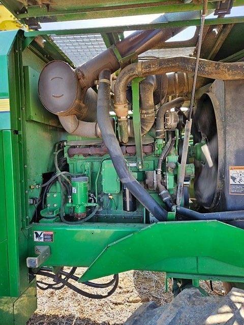 Image of John Deere 7400 equipment image 4