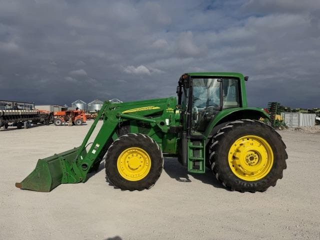 Image of John Deere 7420 equipment image 1