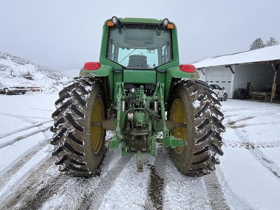 Image of John Deere 7420 equipment image 3