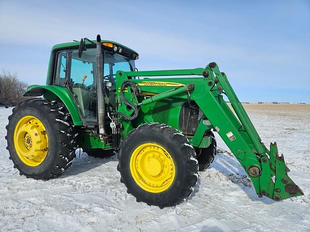 Image of John Deere 7420 equipment image 1