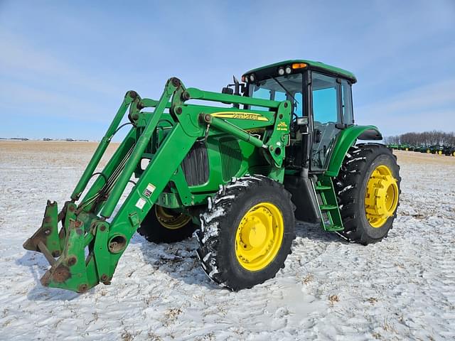 Image of John Deere 7420 equipment image 4