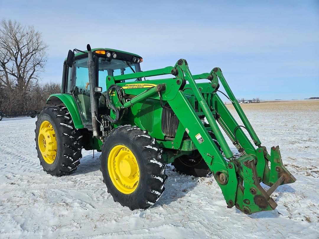 Image of John Deere 7420 Primary image