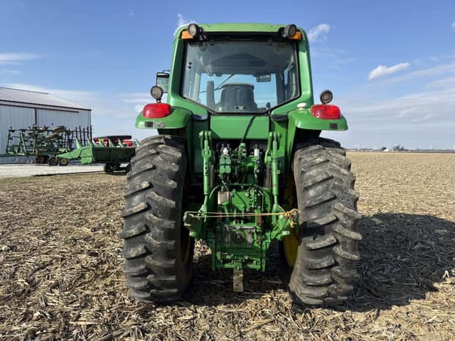 Image of John Deere 7420 equipment image 3