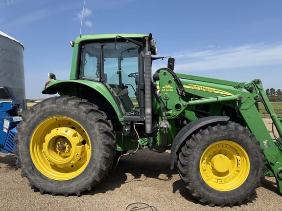 2007 John Deere 7430 Premium Equipment Image0