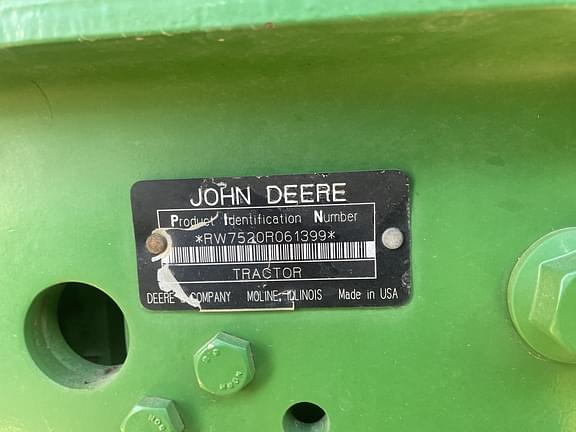 Image of John Deere 7520 equipment image 2