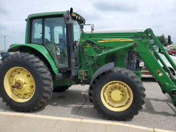Main image John Deere 7520