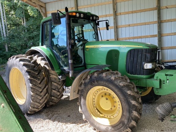 Main image John Deere 7520