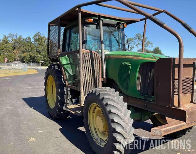 Image of John Deere 7520 equipment image 3