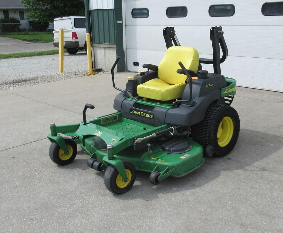 Image of John Deere 757 Primary image