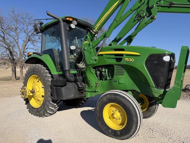 Image of John Deere 7630 equipment image 1