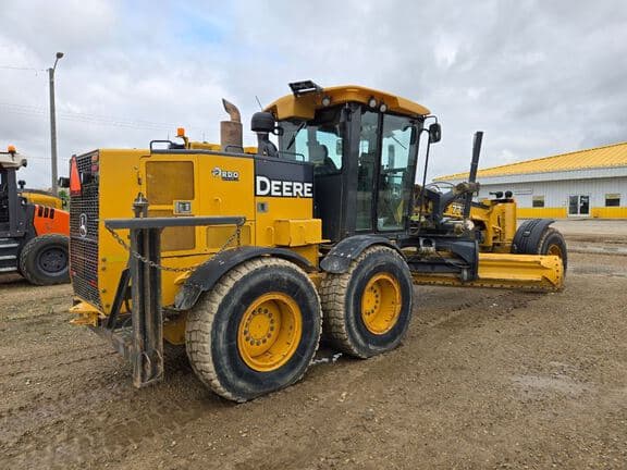 Image of John Deere 772D equipment image 1