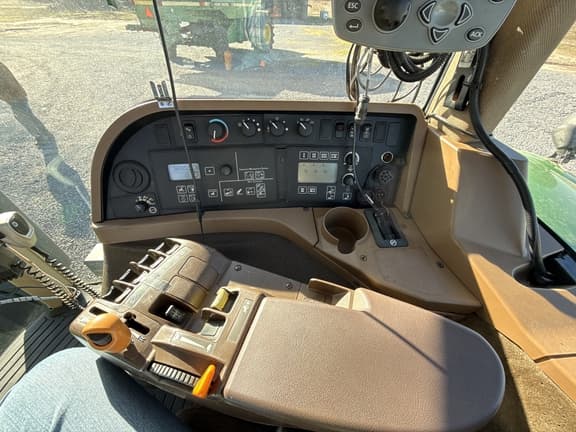 Image of John Deere 7730 equipment image 1
