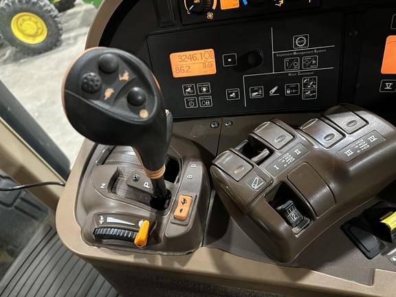 Image of John Deere 7830 equipment image 1