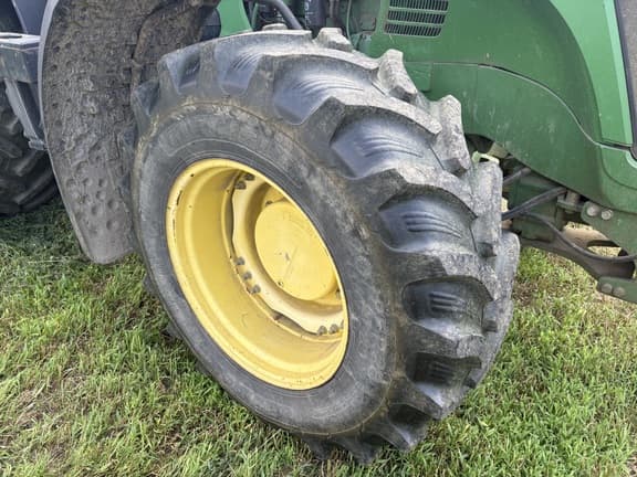 Image of John Deere 7830 equipment image 2