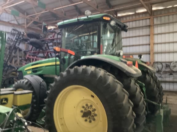 Image of John Deere 7830 Primary image