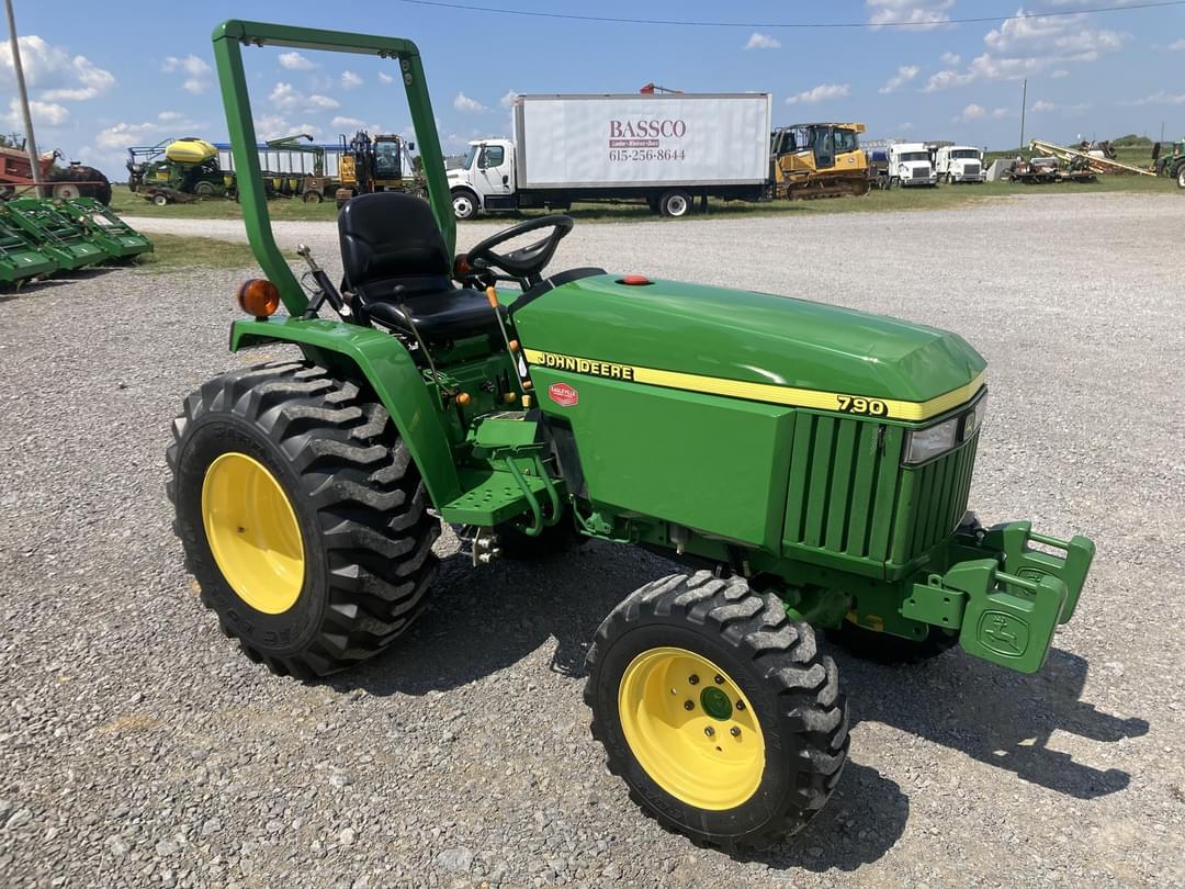 Image of John Deere 790 Primary image